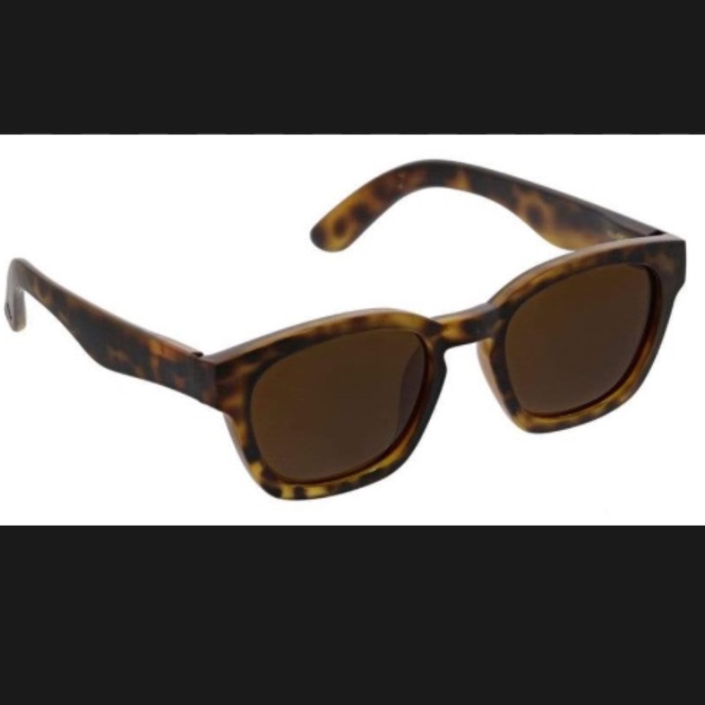 NWT - Peepers Oceans Away Matte Tortoise Shell Sunglasses